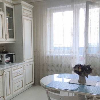 Сдается 1-комнатная квартира, 51 м²