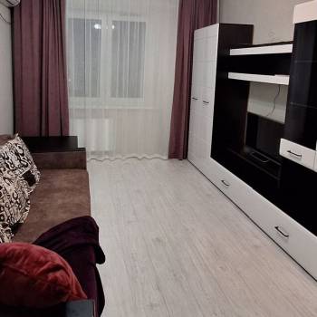 Сдается 1-комнатная квартира, 38 м²