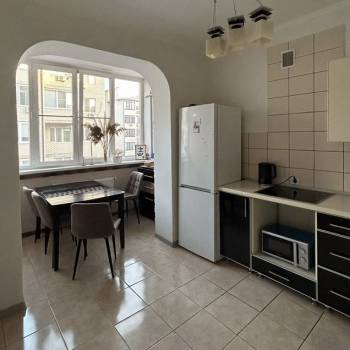 Продается 1-комнатная квартира, 39 м²
