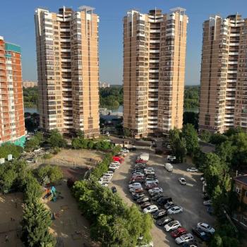 Продается 1-комнатная квартира, 40,6 м²