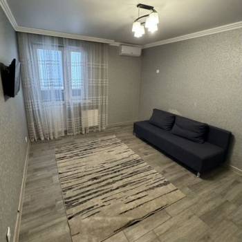 Сдается Многокомнатная квартира, 70 м²