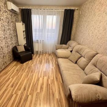 Сдается 1-комнатная квартира, 40 м²