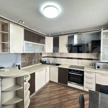 Сдается 2-х комнатная квартира, 65 м²