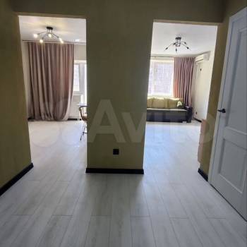 Продается 1-комнатная квартира, 50 м²