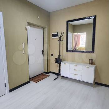 Продается 1-комнатная квартира, 50 м²