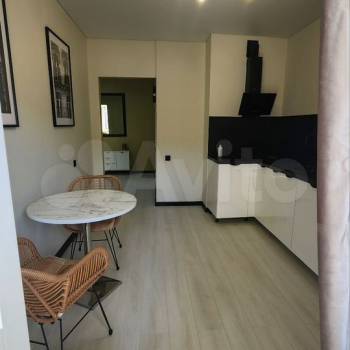 Продается 1-комнатная квартира, 50 м²