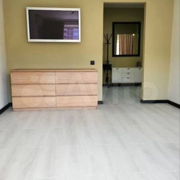 Продается 1-комнатная квартира, 50 м²