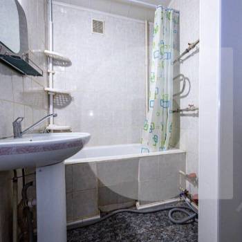 Продается Многокомнатная квартира, 107 м²