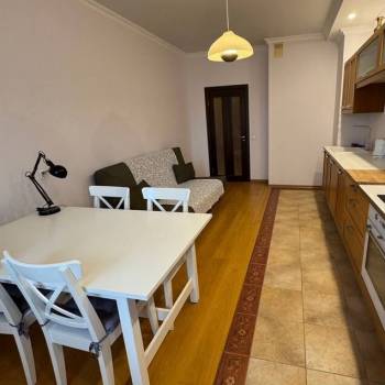 Сдается 2-х комнатная квартира, 78 м²