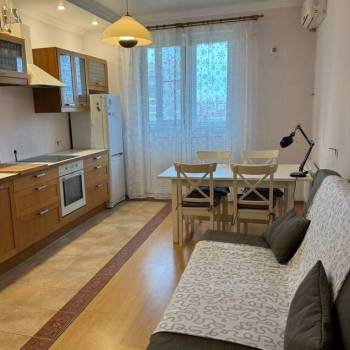 Сдается 2-х комнатная квартира, 78 м²