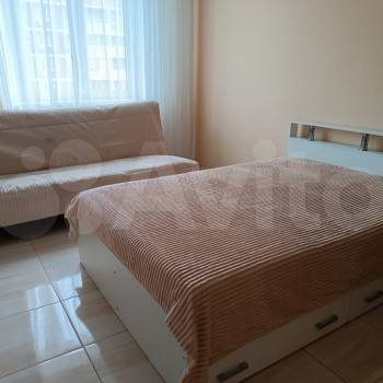 Продается 1-комнатная квартира, 39 м²