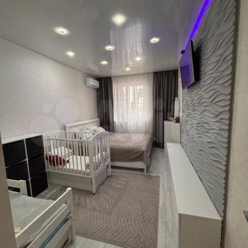 Продается 1-комнатная квартира, 42 м²