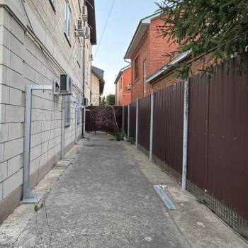 Продается 1-комнатная квартира, 45 м²