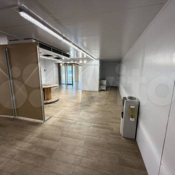 Сдается Нежилое помещение, 200 м²