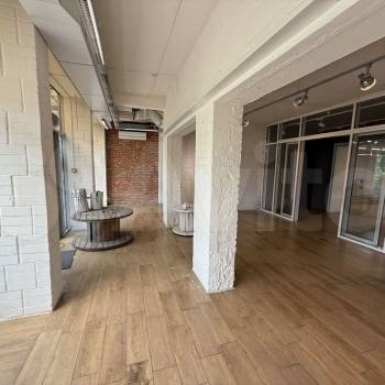 Сдается Нежилое помещение, 200 м²