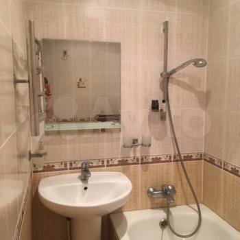 Продается Многокомнатная квартира, 74 м²