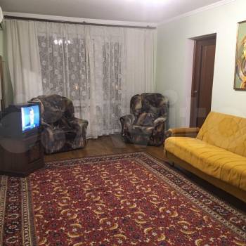 Продается Многокомнатная квартира, 74 м²