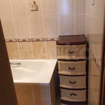 Продается Многокомнатная квартира, 74 м²