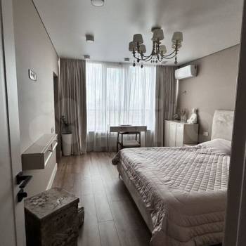 Продается Многокомнатная квартира, 150 м²