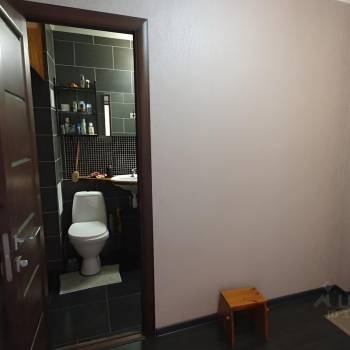 Продается 1-комнатная квартира, 42 м²