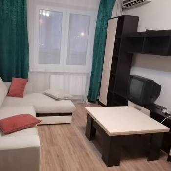Продается 1-комнатная квартира, 38 м²