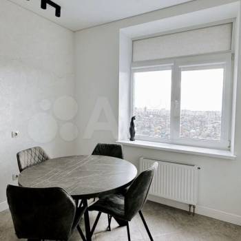 Продается 1-комнатная квартира, 36 м²