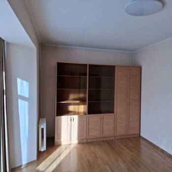Продается 2-х комнатная квартира, 82 м²