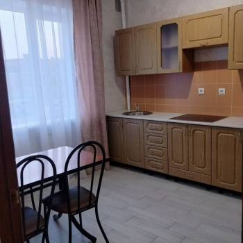 Сдается 1-комнатная квартира, 39 м²