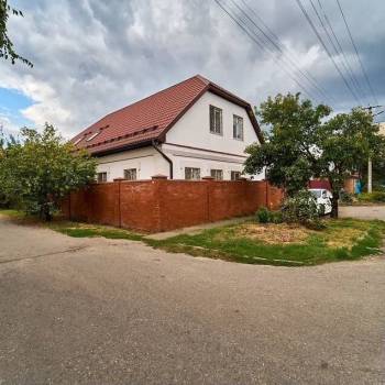 Продается Дом, 240 м²