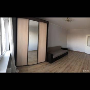 Сдается 1-комнатная квартира, 39 м²