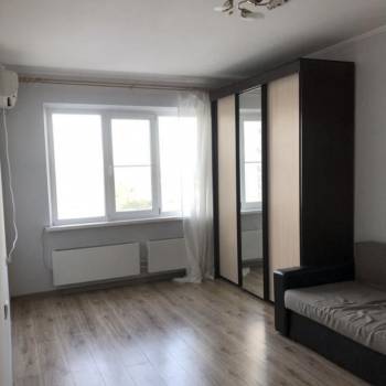 Сдается 1-комнатная квартира, 39 м²