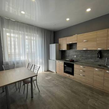 Сдается 1-комнатная квартира, 42 м²