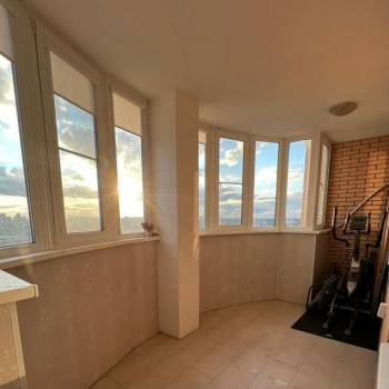 Продается 1-комнатная квартира, 53 м²