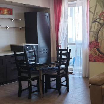 Сдается 2-х комнатная квартира, 84 м²
