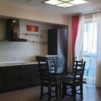 Сдается 2-х комнатная квартира, 84 м²