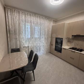 Сдается 2-х комнатная квартира, 62 м²