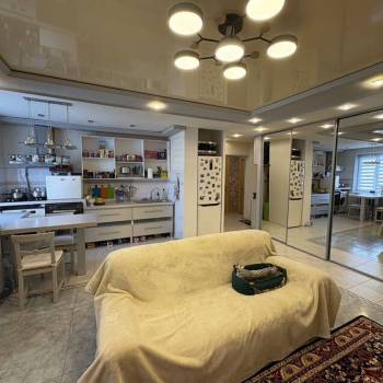 Продается 3-х комнатная квартира, 60 м²