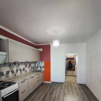 Продается 1-комнатная квартира, 46 м²