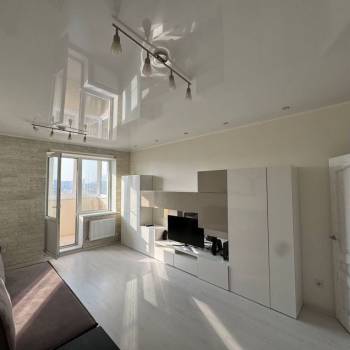 Сдается 1-комнатная квартира, 40 м²