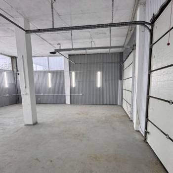 Сдается Нежилое помещение, 250 м²