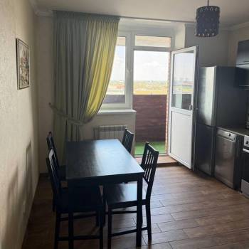 Сдается 2-х комнатная квартира, 64 м²