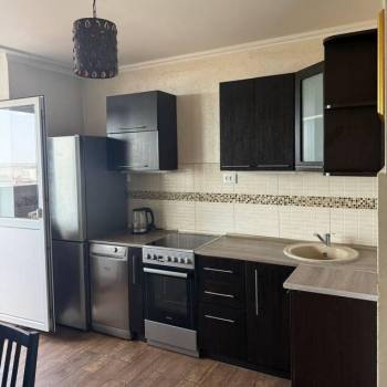 Сдается 2-х комнатная квартира, 64 м²