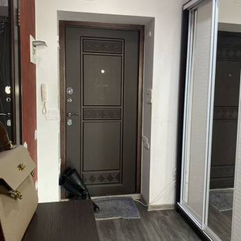 Продается 1-комнатная квартира, 43 м²