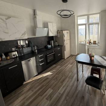 Продается 1-комнатная квартира, 41 м²