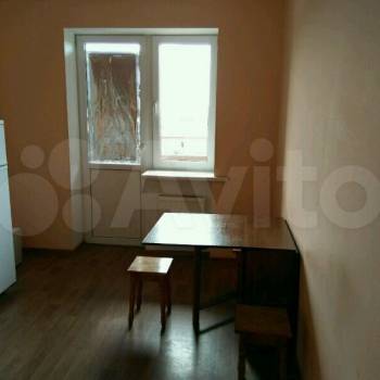 Продается 1-комнатная квартира, 35 м²