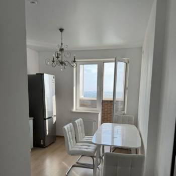 Сдается 1-комнатная квартира, 47 м²