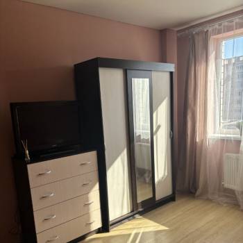 Сдается 1-комнатная квартира, 39 м²