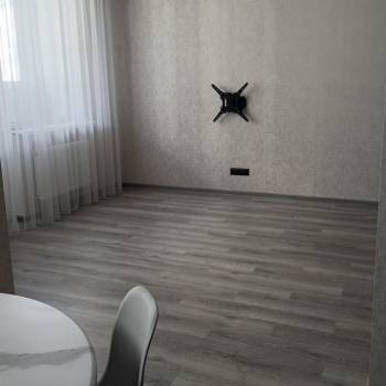 Продается 1-комнатная квартира, 42 м²