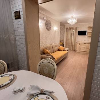 Сдается 1-комнатная квартира, 55 м²