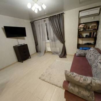 Сдается 1-комнатная квартира, 39 м²